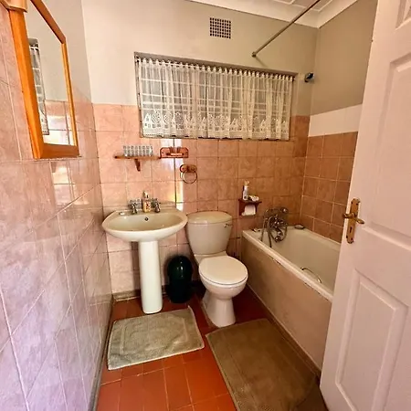 Farm Stay At Rosemary Cottage On Haldon Estate Bloemfontein Exterior photo